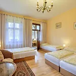 Πανσιόν Dom Polana